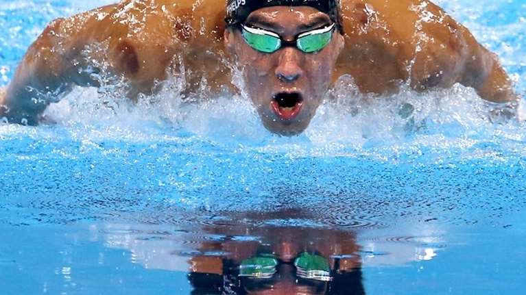 Μάικλ Φελπς: Η τραγική ιστορία του Ολυμπιονίκη με τα 28 μετάλλια που πάλευε με τους δαίμονές του