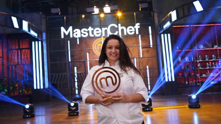 Μαργαρίτα Νικολαϊδη: &quot;Επίτιμη σεφ&quot; της Λέσβου η νικήτρια του MasterChef - Το πρώτο επαγγελματικό της βήμα