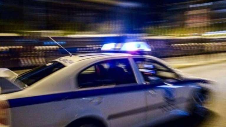 Συναγερμός στο Μενίδι: Επεισοδιακή καταδίωξη αυτοκινήτου με πυροβολισμούς