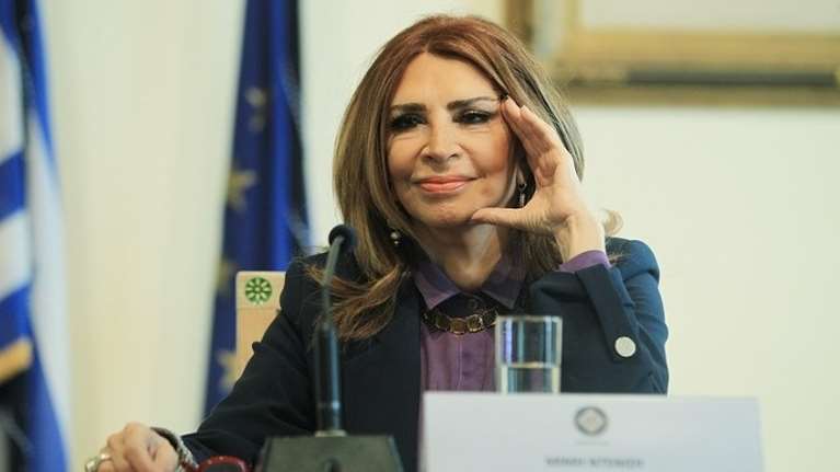 Μιμή Ντενίση - Το νέο της εγχείρημα: Ταινία για τη ζωή του λόρδου Έλγιν και την αρπαγή των Γλυπτών του Παρθενώνα