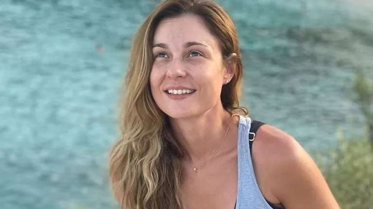 Η Θάλεια Ματίκα σε ένα σπάνιο στιγμιότυπο με την 7χρονη κόρη της, Νάγια: Τα αυθόρμητα γέλια και τα παιχνίδια στη θάλασσα