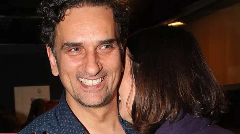 Νίκος Ψαρράς: Η σπάνια δημόσια εμφάνιση με τη σύζυγό του Έλενα Καρακούλη