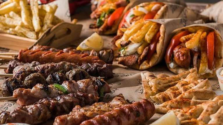 Χρυσό το σουβλάκι: Θα ξεπεράσει ακόμη και τα 3 ευρώ