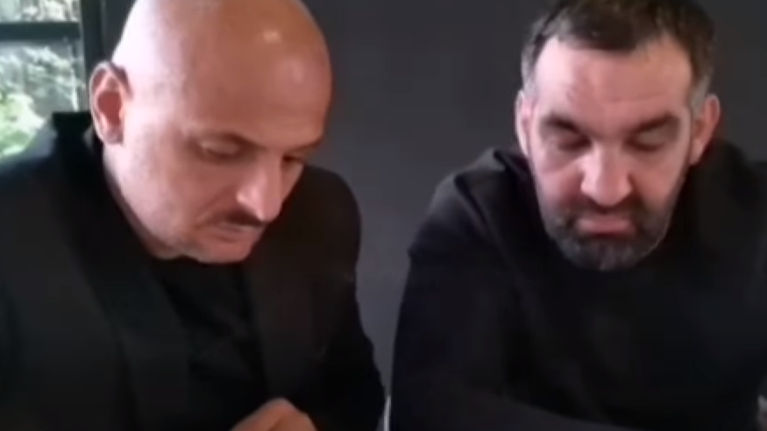 Τούρκοι εθνικιστές τηλεφωνούν στη &quot;Δημοκρατία&quot; και βάζουν... εμβατήρια: &quot;Μια μέρα θα στήσουμε στην Αθήνα την τουρκική σημαία&quot;