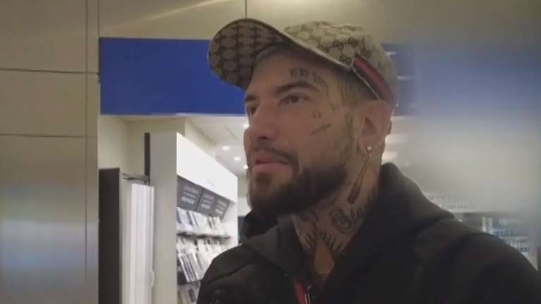 Η επική αντίδραση του Snik σε ερώτηση για τον Νταλάρα: &quot;Είναι αυτός που τα είχε με την Άννα Βίσση;&quot;