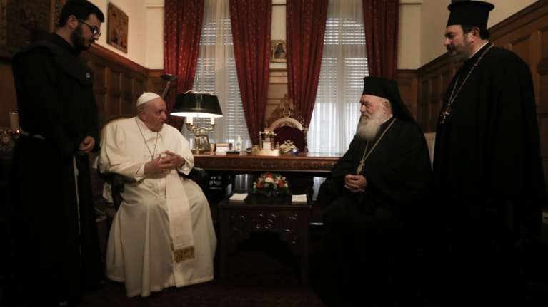 Πάπας Φραγκίσκος σε Αρχιεπίσκοπο Ιερώνυμο: Συγγνώμη για τα σφάλματα τόσων καθολικών