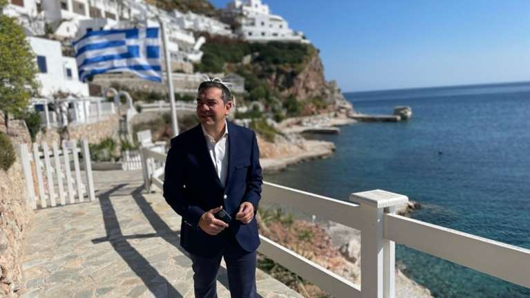 Τσίπρας για 25η Μαρτίου: Δικαιούμαστε και θα αποκτήσουμε καλύτερη πατρίδα