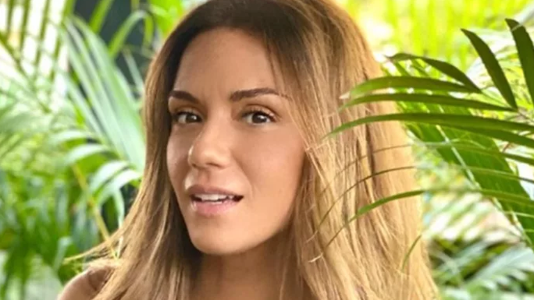 Βάσω Λασκαράκη: Ο καταπράσινος κήπος της που θυμίζει εξοχή