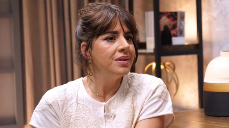 Σοκάρει η Βίβιαν Κοντομάρη για τον γιο της: Τονν κρατούσαν τέσσερις και του έδιναν μπουνιές