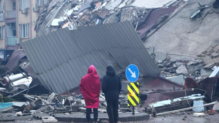 Φονικός σεισμός στην Τουρκία: Πού μπορούν να επικοινωνήσουν οι Έλληνες που  βρίσκονται στις πληγείσες περιοχές