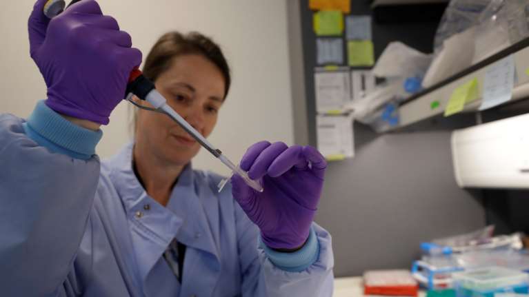 Κορονοϊός: Συναγερμός σε σχολεία και γυμναστήρια του Βόλου - Θετική 30χρονη, σύζυγος γυμναστή