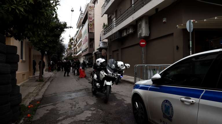 Καταγγελία ότι αναρχικοί στο Παγκράτι κάνουν ελέγχους και ζητούν ταυτότητες από πολίτες