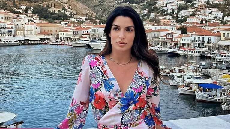 Η Τόνια Σωτηροπούλου φόρεσε το μαγιό που θα αναδείξει το -μελλοντικό- μαύρισμά σου