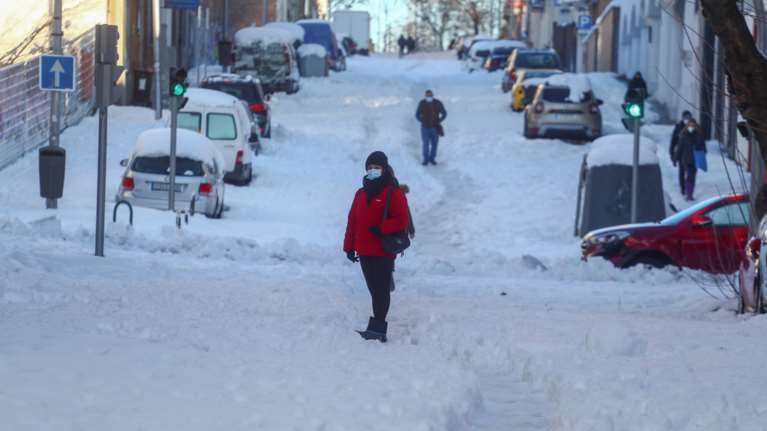 Απίστευτο χιόνι στην Ισπανία- Σε lockdown η Μαδρίτη από την χειρότερη κακοκαιρία εδώ και 50 χρόνια [Εικόνες]