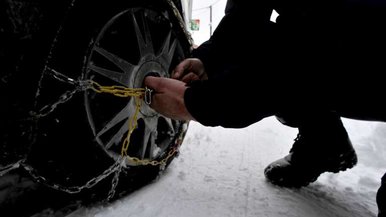 Χιόνι και χαμηλές θερμοκρασίες στα ορεινά της Μακεδονίας - Πού χρειάζονται αντιολισθητικές αλυσίδες