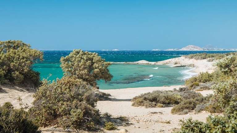 Το αμερικάνικο Travel+Leisure δίνει δέκα οδηγίες για τους ταξιδιώτες σε ελληνικά νησιά