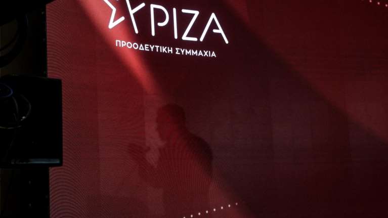 ΣΥΡΙΖΑ για υποκλοπές: Ο Μητσοτάκης μεθοδεύει την &quot;ομερτά&quot; για να μείνει το παρακράτος στο σκοτάδι