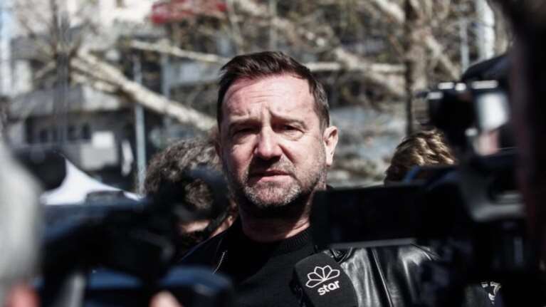 Τέμπη: "Ο σταθμάρχης ήταν με ιερόδουλη μέσα στο σταθμαρχείο τη μοιραία νύχτα" - Περίεργη καταγγελία από τον Νίκο Πλακιά