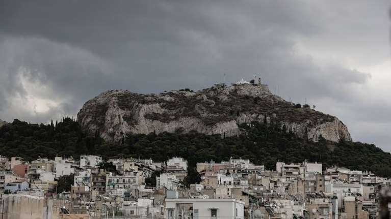 Καιρός: Συννεφιά σε όλη τη χώρα την Παρασκευή - Ομίχλες και παγετός - Οι περιοχές που θα βρέξει