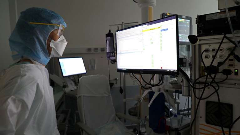 Αποκάλυψη Τσιόδρα: Με αλλοιώσεις στην καρδιά 78 από τους 100 νέους που νόσησαν από τον κορονοϊό