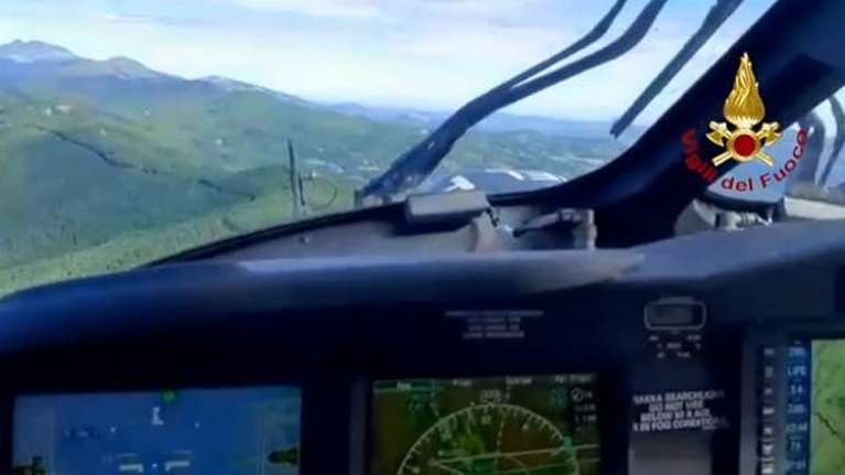 Πτώση ελικοπτέρου στην Ιταλία: Τουλάχιστον 5 νεκροί και αγνοούμενοι – Προσέκρουσε σε πλαγιά