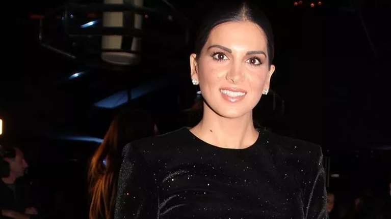 Σταματίνα Τσιμτσιλή: Stylish στο θέατρο - Το leather jacket της είναι ιδανικό για την εποχή