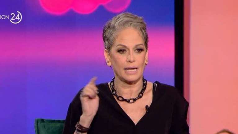 Η αποκάλυψη της Ρέας Τουτουντζή: Δοκίμασα τα πάντα - Ήμουν ένα παιδί του αλκοόλ και το έκοψα [βίντεο]