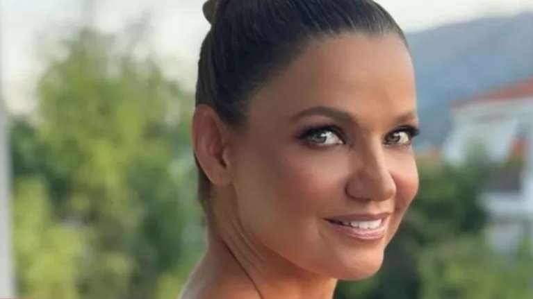 Παναγιώτα Βλαντή: Η casual εμφάνιση στο κέντρο της Αθήνας και τα δύο καλοκαιρινά στοιχεία που αναβάθμισαν το look της