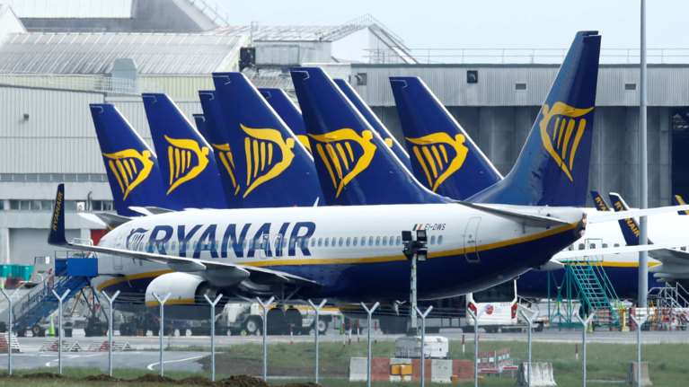 Ryanair: Μεγάλη άνοδος των κρατήσεων Βρετανών και Ιρλανδών για διακοπές στην Ελλάδα