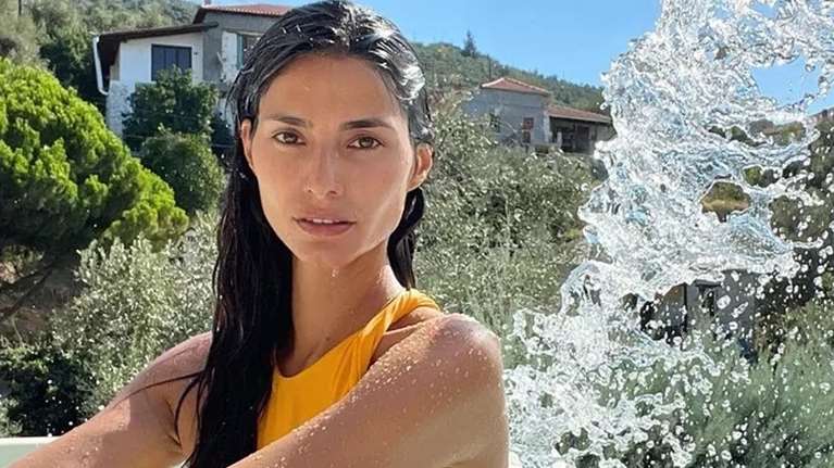 Η Ηλιάνα Παπαγεωργίου μόλις φόρεσε το απόλυτο μαγιό για γυναίκες με μικρό στήθος