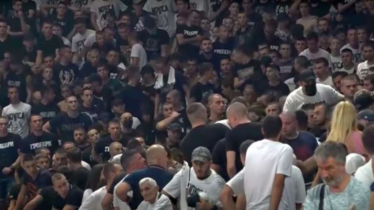 Παρτιζάν: Πλακώθηκαν μεταξύ τους οι οπαδοί σε φιλικό προς τιμή του Ιβκοβιτς [βίντεο]