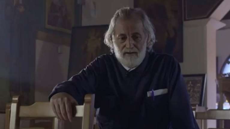 &quot;Σασμός&quot; | Το ανατρεπτικό spoiler του παπά-Μιχάλη για τη σχέση του με τον Παύλο Βρουλάκη