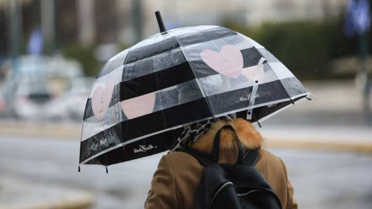 Αίθριος ο καιρός σήμερα, επιδείνωση από το Σάββατο - Πού θα βρέξει