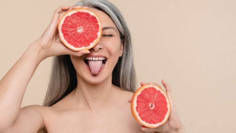 Εμμηνόπαυση: Διατροφή για καλύτερη υγεία μετά τα 50