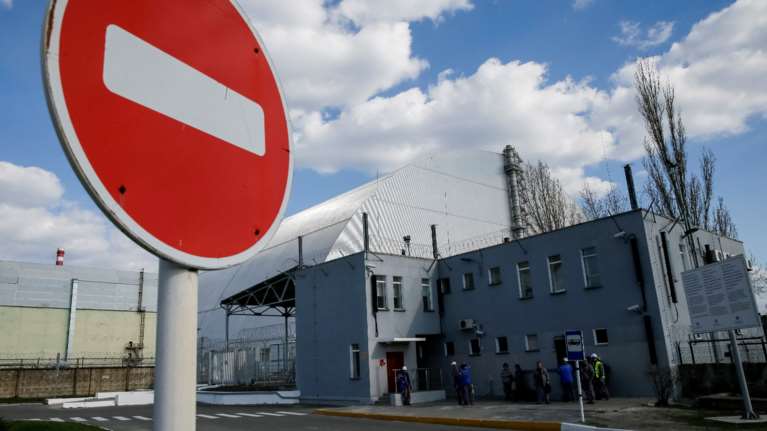 Νέα ανησυχία για το Τσερνόμπιλ: Βλάβη σε γραμμή υψηλής τάσης μετά από ρωσική επίθεση, λένε οι Ουκρανοί