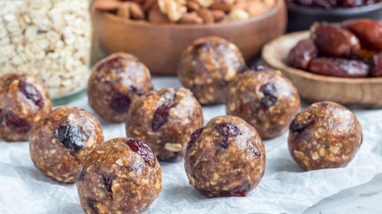 Μπάλες ενέργειας χωρίς ζάχαρη- Ένα νόστιμο σνακ με μήλο και καρύδια