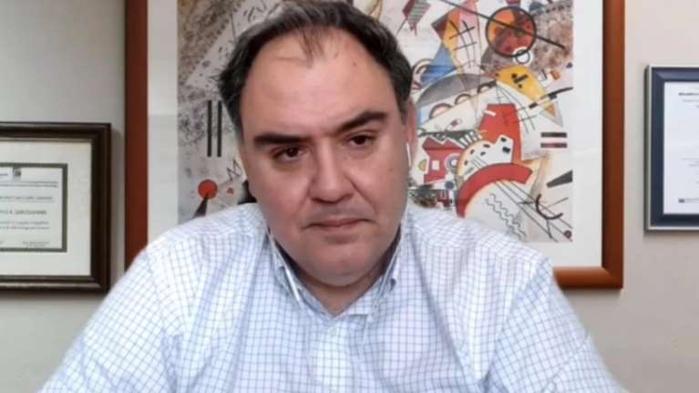 &quot;Τρομάζει&quot; ο Σαρηγιάννης για τον κορονοϊό: Θα φτάσουμε στα 8.800 κρούσματα την ημέρα και 80 θανάτους την εβδομάδα [βίντεο]