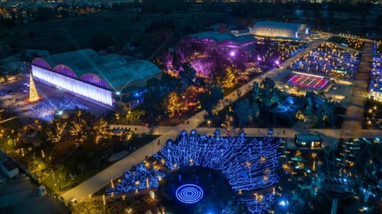 Το Ellinikon Experience Park στολίζεται για τα Χριστούγεννα - Καρουζέλ, σπιτάκια, φώτα, γιορτινές γεύσεις