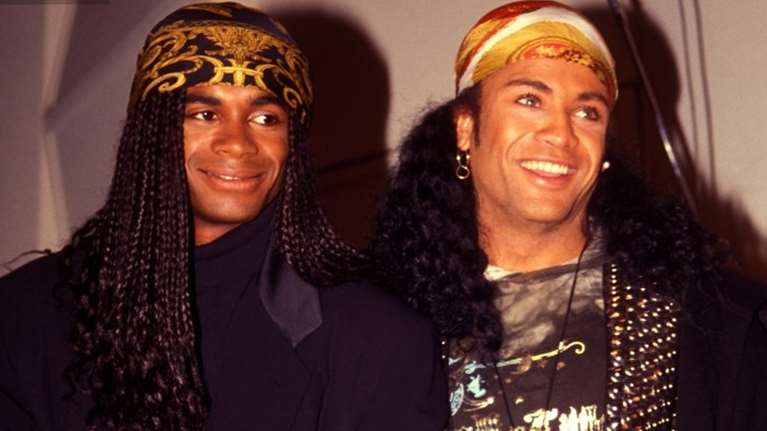 Milli Vanilli- Η θεαματική άνοδος και η ακόμα πιο θεαματική πτώση του μουσικού διδύμου των 80&#39;s