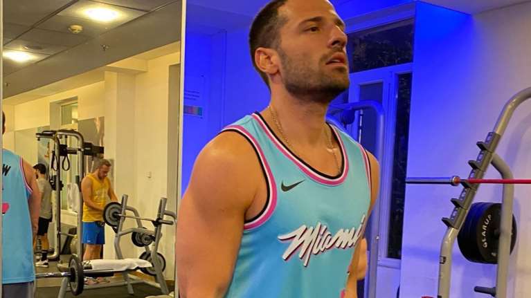 Ο Κωνσταντίνος Αργυρός φωτογραφίζεται στο γυμναστήριο και το instagram παίρνει... φωτιά