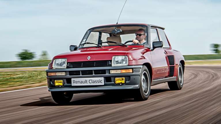 Τα 12 καλύτερα hot hatch όλων των εποχών