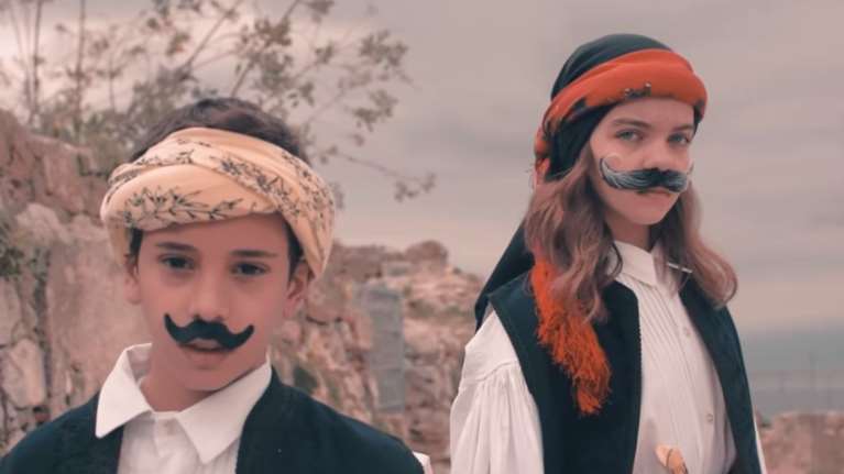 &quot;ΕΛΕΥΘΕΡΙΑ&quot;: Η συγκινητική ταινία των μικρών μαθητών του Ναυπλίου για την Επανάσταση του &#39;21 [Βίντεο]