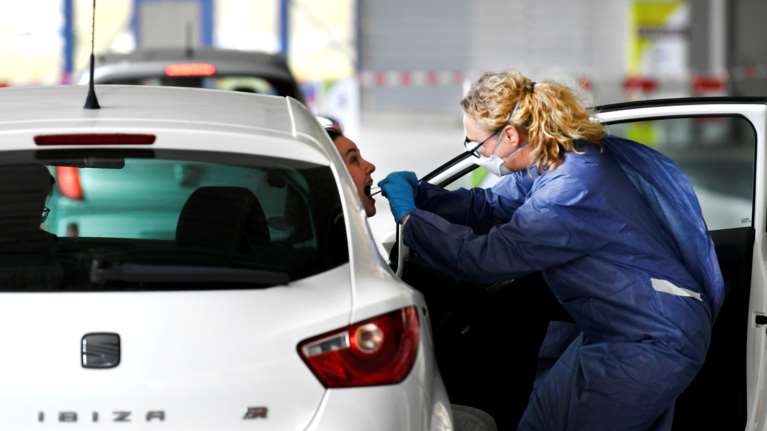 Ασταμάτητος ο κορονοϊός στην Ολλανδία:  1.235 νέα κρούσματα και 144 νέοι θάνατοι