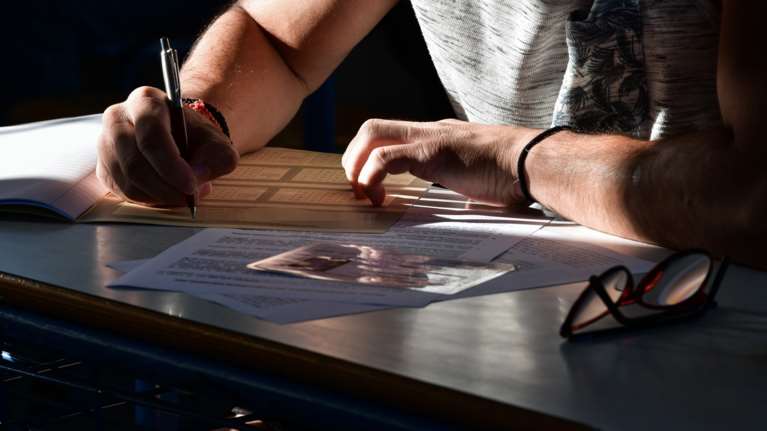 Πανελλήνιες 2020 - ΕΠΑΛ: Τα θέματα και οι απαντήσεις των Νέων Ελληνικών