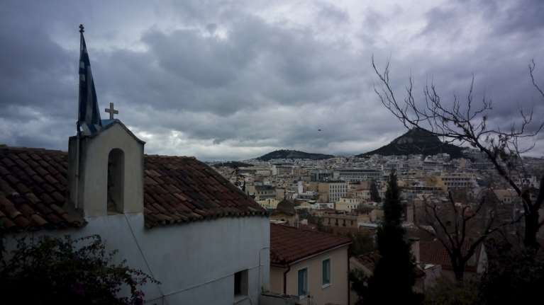 Αστατος καιρός και σήμερα με τον υδράργυρο έως 26 βαθμούς - Πού θα σημειωθούν βροχές