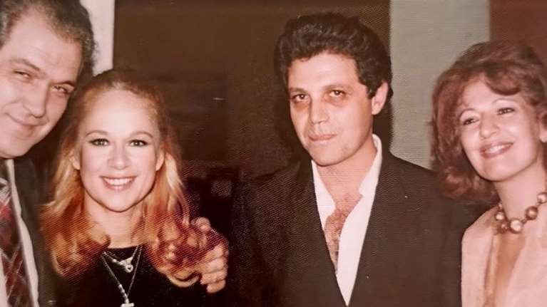 Η Αλίκη Βουγιουκλάκη στο σπίτι του δεύτερου συζύγου της - Η φωτογραφία που δημοσιεύτηκε για πρώτη φορά