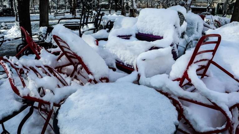 Ολα τα μέτρα για στήριξη επιχειρήσεων και εργαζομένων που πλήττονται από τον κορονοϊό