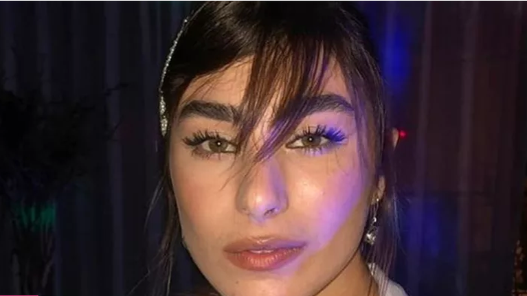 Η εγκυμονούσα Χρύσα Μιχαλοπούλου δημοσίευσε την πρώτη φωτογραφία από τις διακοπές της