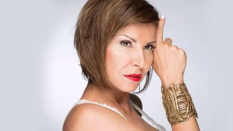 Η Κωνσταντίνα διέλυσε το σχήμα με τη Σαμπρίνα για την αφίσα &amp; αποχώρησε από τη συνέντευξη Τύπου