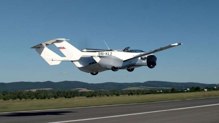 Το ιπτάμενο αυτοκίνητο AirCar έλαβε πιστοποιητικό αξιοπλοΐας